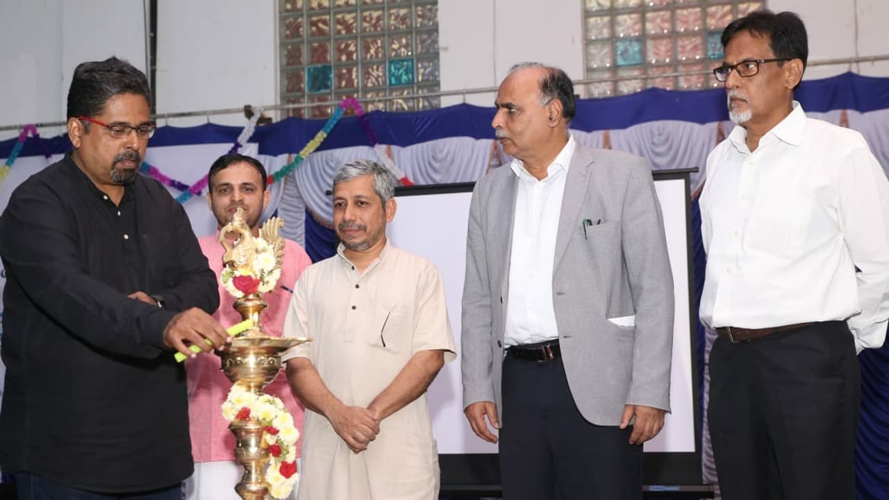 ಸಂಸ್ಕೃತೋತ್ಸವದಲ್ಲಿ ಭಾರತದ ಪ್ರಾಚೀನ ಸಾಧನೆಗಳ ಮೆಲುಕು ಸಂಸ್ಕೃತೋತ್ಸವದಲ್ಲಿ ಭಾರತದ ಪ್ರಾಚೀನ ಸಾಧನೆಗಳ ಮೆಲುಕು