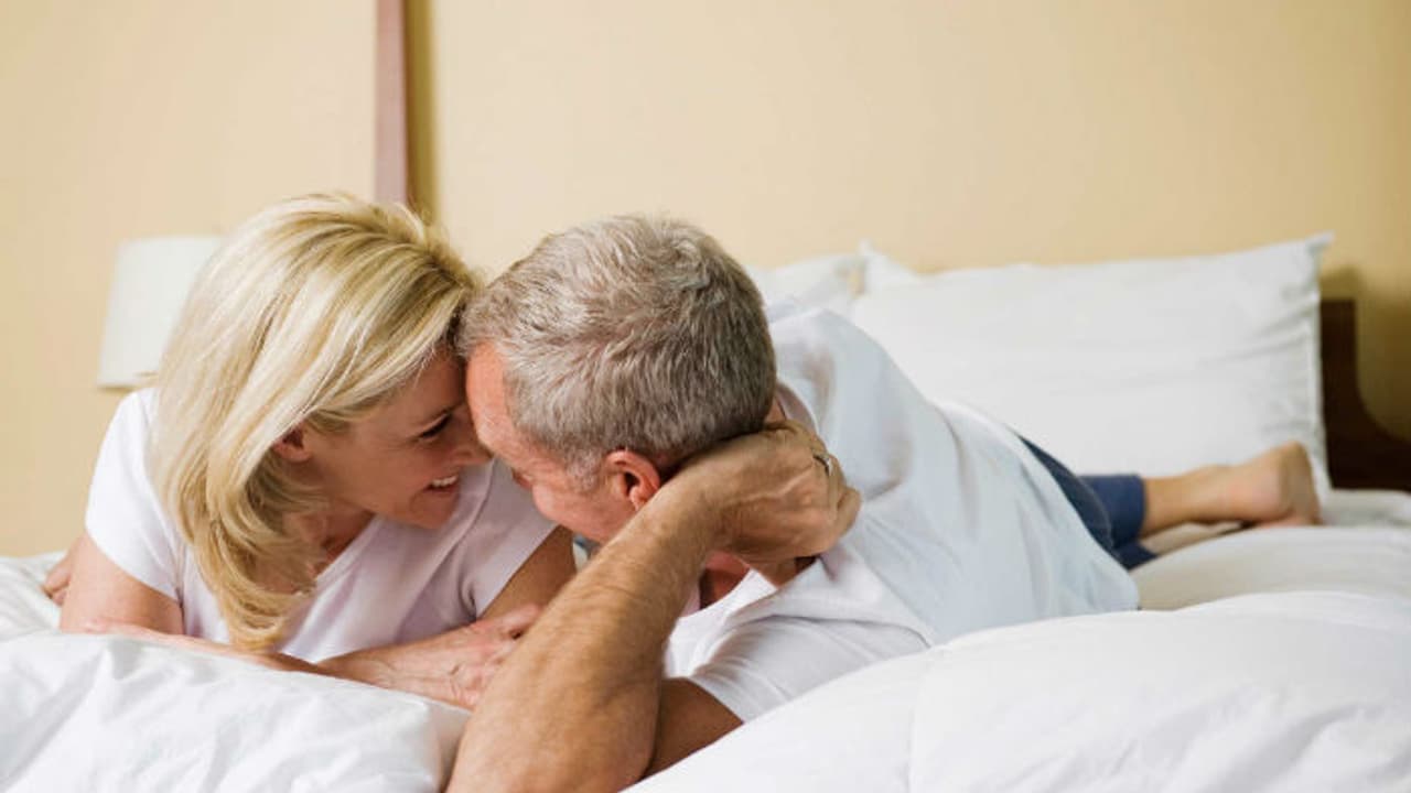 സംശയം വേണ്ട, പ്രായവും സെക്സും തമ്മില് ബന്ധമുണ്ട്! സംശയം വേണ്ട, പ്രായവും സെക്സും തമ്മില് ബന്ധമുണ്ട്!