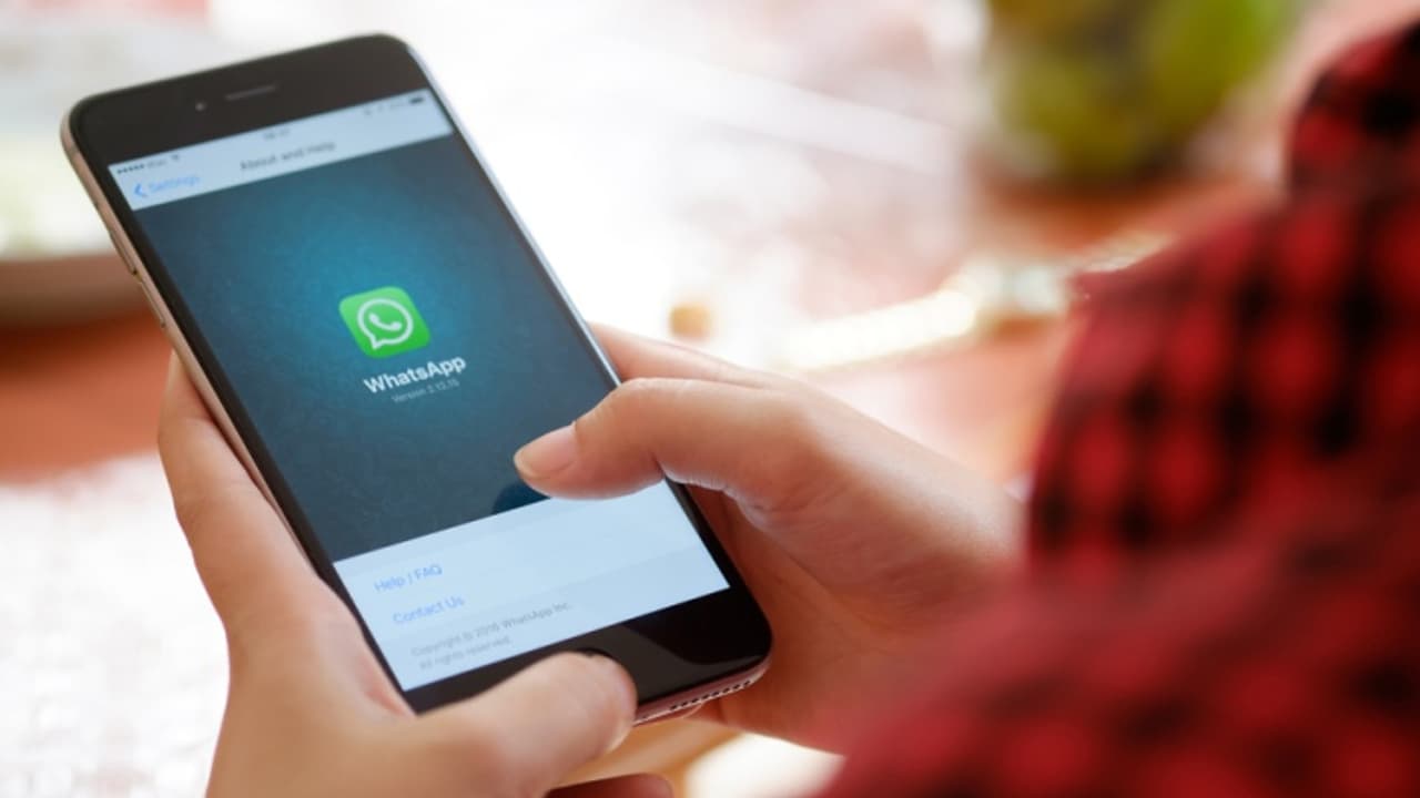 വാട്ട്സ്ആപ്പ് ഗ്രൂപ്പ്കോളില് ഒരേ സമയം എട്ട് പേർക്ക് പങ്കെടുക്കാം വാട്ട്സ്ആപ്പ് ഗ്രൂപ്പ്കോളില് ഒരേ സമയം എട്ട് പേർക്ക് പങ്കെടുക്കാം