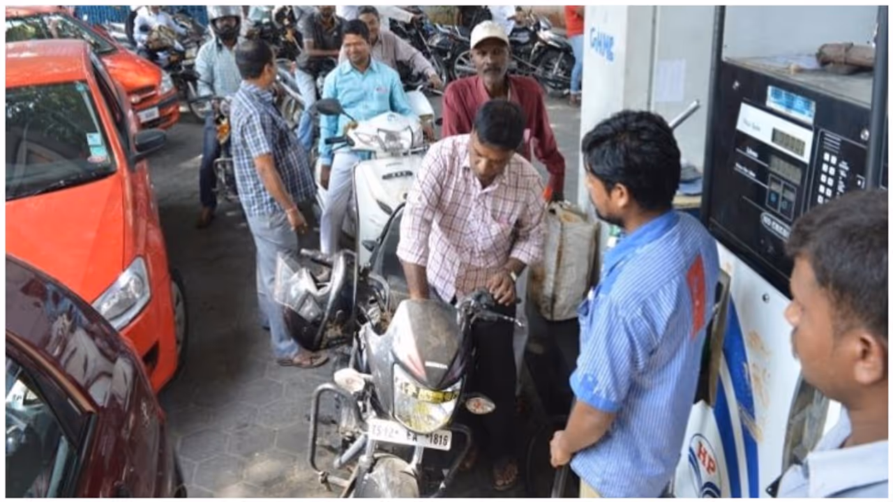 ஒரு லிட்டர் பெட்ரோல் ரூ. 35.40 க்கு கொடுக்க தயார்..! மத்திய அரசுக்கு சவால் விட்ட பாபா ராம்தேவ்..! ஒரு லிட்டர் பெட்ரோல் ரூ. 35.40 க்கு கொடுக்க தயார்..! மத்திய அரசுக்கு சவால் விட்ட பாபா ராம்தேவ்..!