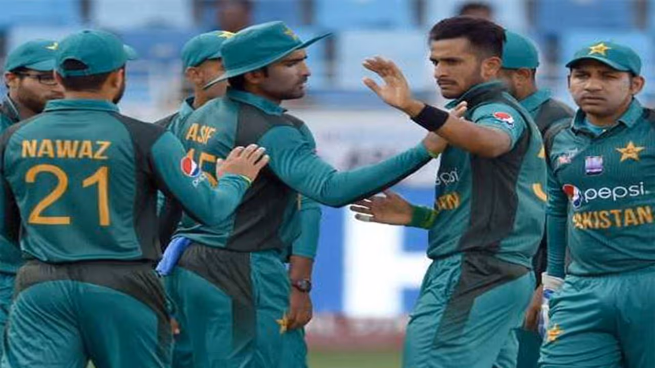 ഹോങ്കോംഗിന് കണ്ണീര്; പാക്കിസ്ഥാന് വമ്പന് ജയം ഹോങ്കോംഗിന് കണ്ണീര്; പാക്കിസ്ഥാന് വമ്പന് ജയം