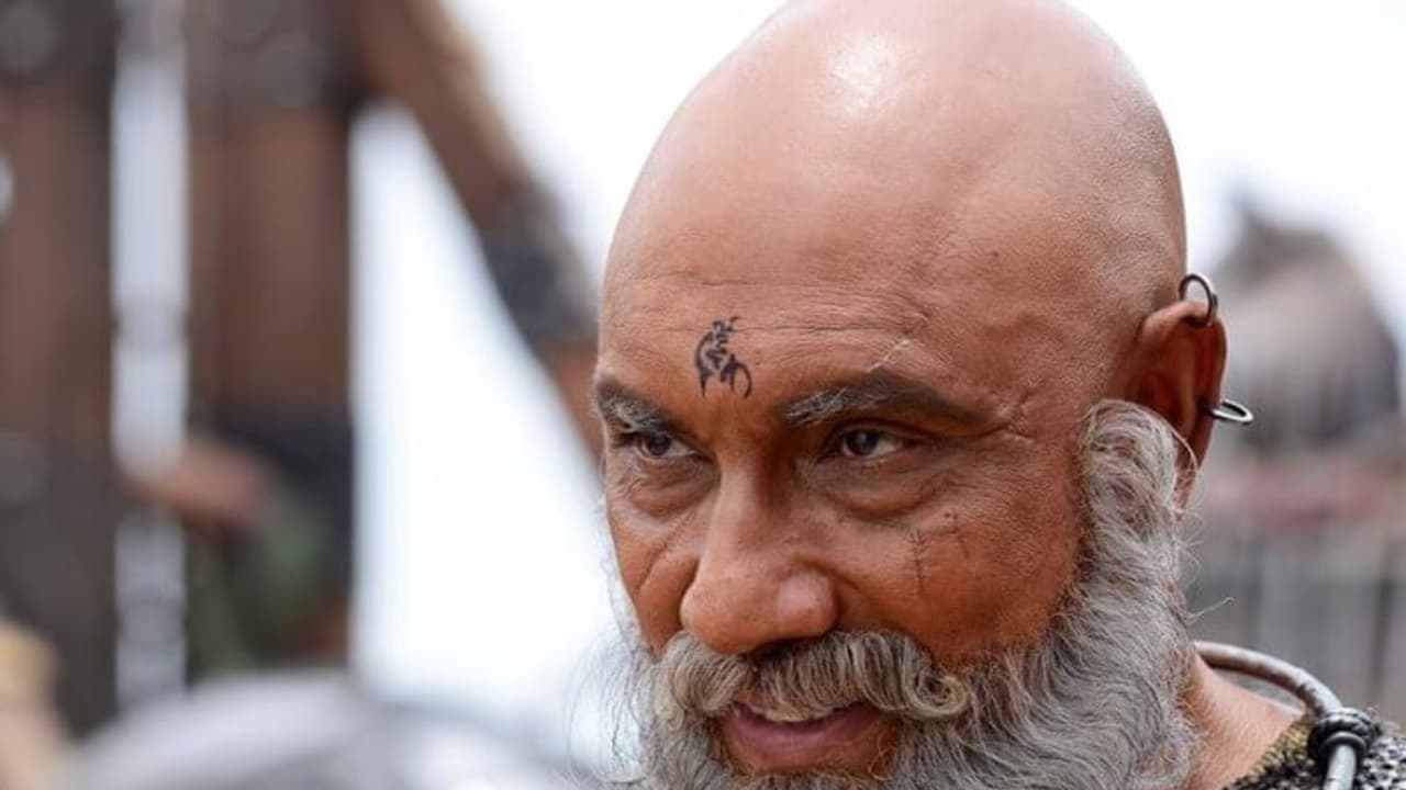 65 வயதிலும் இளம் ஹீரோவுக்கு டப் கொடுக்கும் சத்யராஜ்... படவிழா மேடையில் புரட்சித் தமிழன் போட்ட ஆட்டத்த நீங்களே பாருங்க...! 65 வயதிலும் இளம் ஹீரோவுக்கு டப் கொடுக்கும் சத்யராஜ்... படவிழா மேடையில் புரட்சித் தமிழன் போட்ட ஆட்டத்த நீங்களே பாருங்க...!