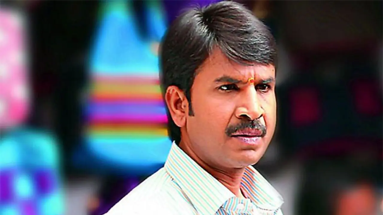 కమెడియన్ పేరు వాడుకొని ఏం చేశాడంటే..? కమెడియన్ పేరు వాడుకొని ఏం చేశాడంటే..?