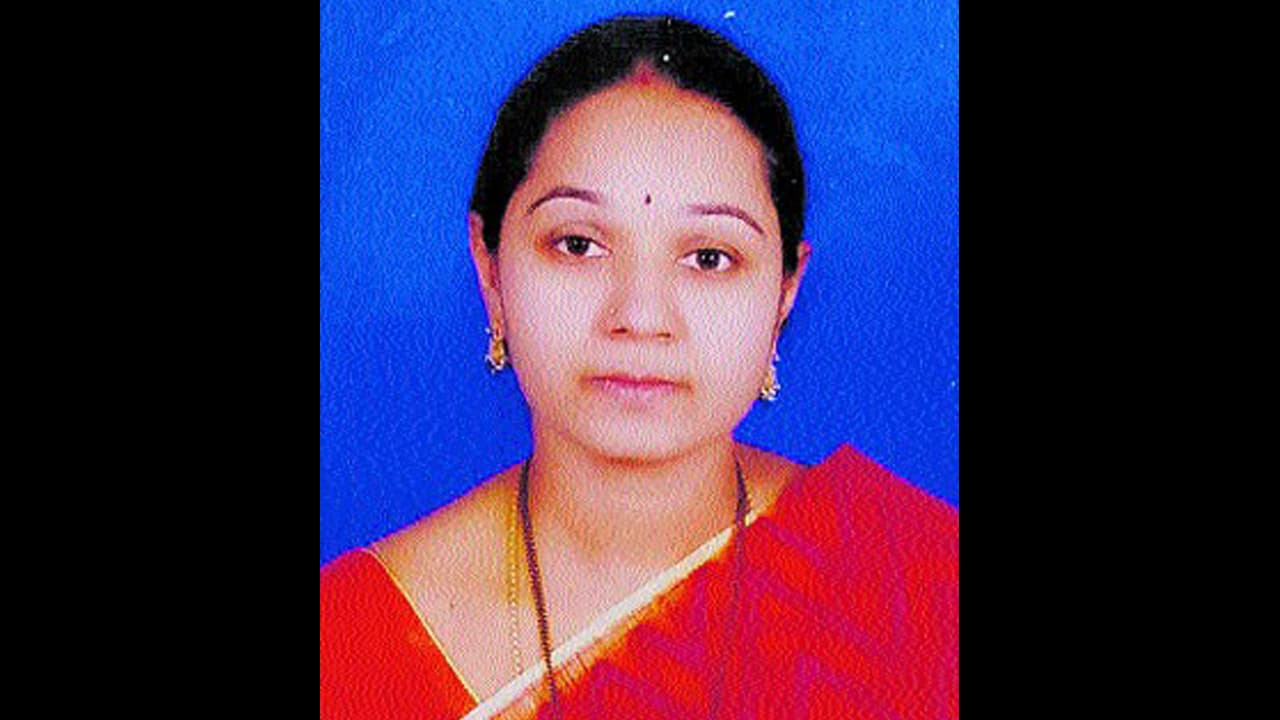 ఈ శైలజా రెడ్డి సూపర్.. సొంత ఫ్లాట్ అమ్మి.. ఈ శైలజా రెడ్డి సూపర్.. సొంత ఫ్లాట్ అమ్మి..