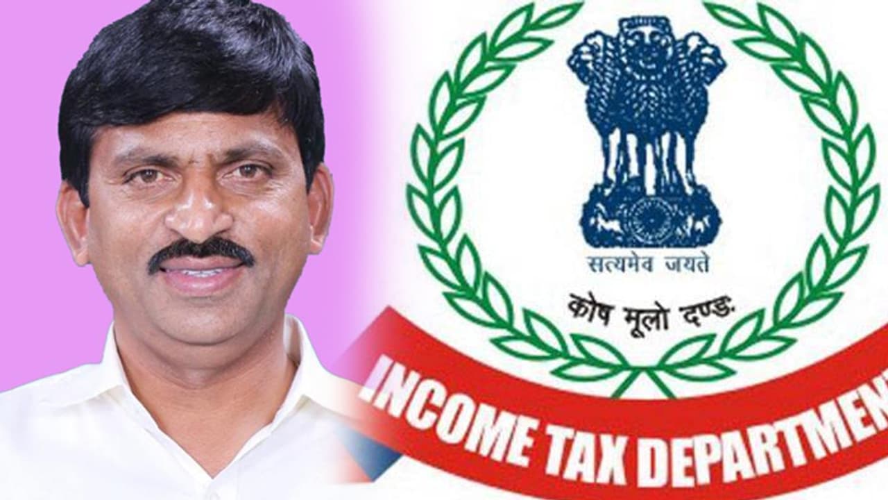 టీఆర్ఎస్ ఎంపీ పొంగులేటి శ్రీనివాస్‌రెడ్డి ఇంటిపై ఐటీ దాడులు