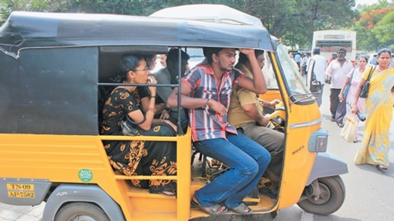 ஷேர் ஆட்டோ பணிகளின் கவனத்திற்கு; மதுரையில் பெண் பயணியிடம் நகை பறிப்பு ஓட்டுநர் கைது