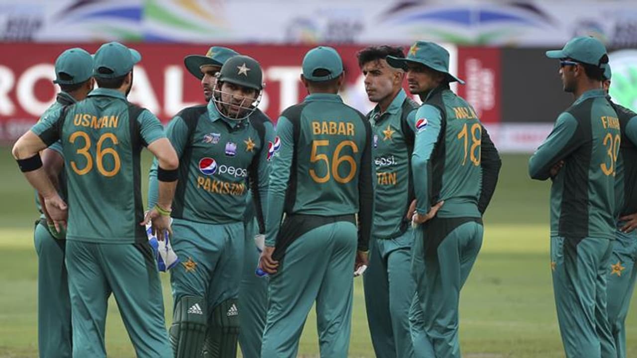 పాక్ ను చిత్తు చేసిన బంగ్లా: ఫైనల్లో భారత్ తో పోరు పాక్ ను చిత్తు చేసిన బంగ్లా: ఫైనల్లో భారత్ తో పోరు