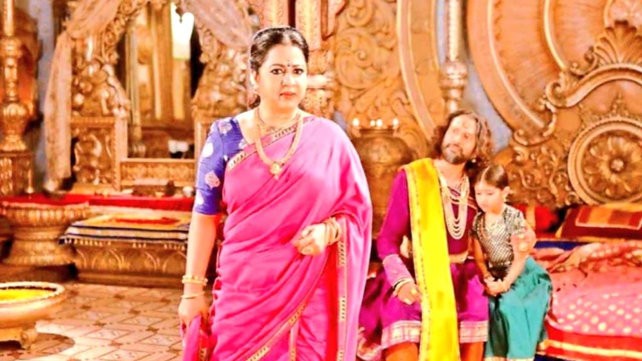 'சந்திரகுமாரி' சீரியலில் இருந்து வெளியேறும் ராதிகா? இனி இவருக்கு பதில் யார் தெரியுமா? 'சந்திரகுமாரி' சீரியலில் இருந்து வெளியேறும் ராதிகா? இனி இவருக்கு பதில் யார் தெரியுமா?