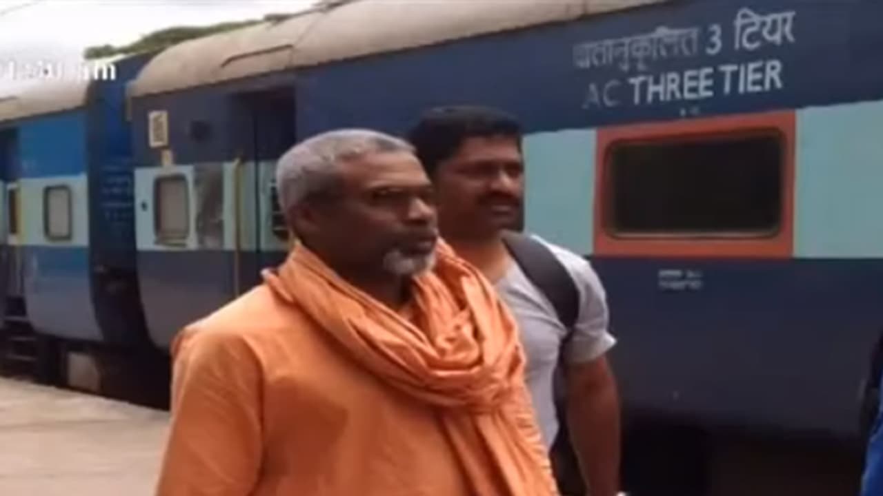 ഇരിങ്ങാലക്കുടയില് പ്രകൃതിവിരുദ്ധ പീഡനം: സ്വാമി ശ്രീനാരായണ ധർമ്മവ്രതൻ എന്ന താമരാക്ഷൻ പിടിയില് ഇരിങ്ങാലക്കുടയില് പ്രകൃതിവിരുദ്ധ പീഡനം: സ്വാമി ശ്രീനാരായണ ധർമ്മവ്രതൻ എന്ന താമരാക്ഷൻ പിടിയില്