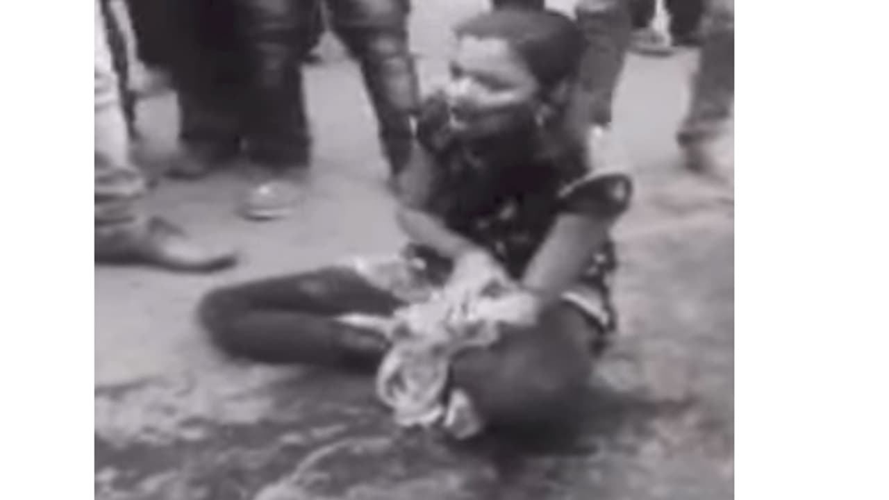 ఎంతో ప్రేమతో పెంచా, జీర్ణించుకోలేకపోయా: మనోహరాచారి ఎంతో ప్రేమతో పెంచా, జీర్ణించుకోలేకపోయా: మనోహరాచారి