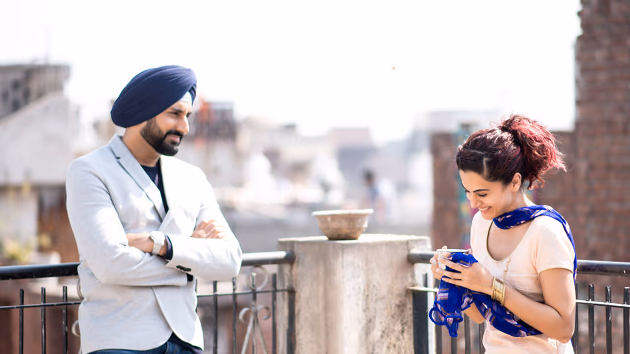 Smoking scenes deleted from Manmarziyaan, Anurag Kashyap apologises