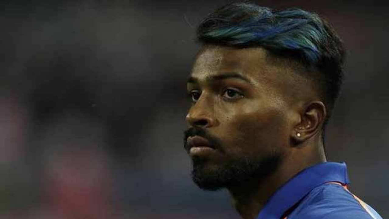 ಹಾರ್ದಿಕ್ ಪಾಂಡ್ಯಾಗೆ ಮುಂಬೈ ಪೊಲೀಸರಿಂದ ಗೂಗ್ಲಿ! ಹಾರ್ದಿಕ್ ಪಾಂಡ್ಯಾಗೆ ಮುಂಬೈ ಪೊಲೀಸರಿಂದ ಗೂಗ್ಲಿ!