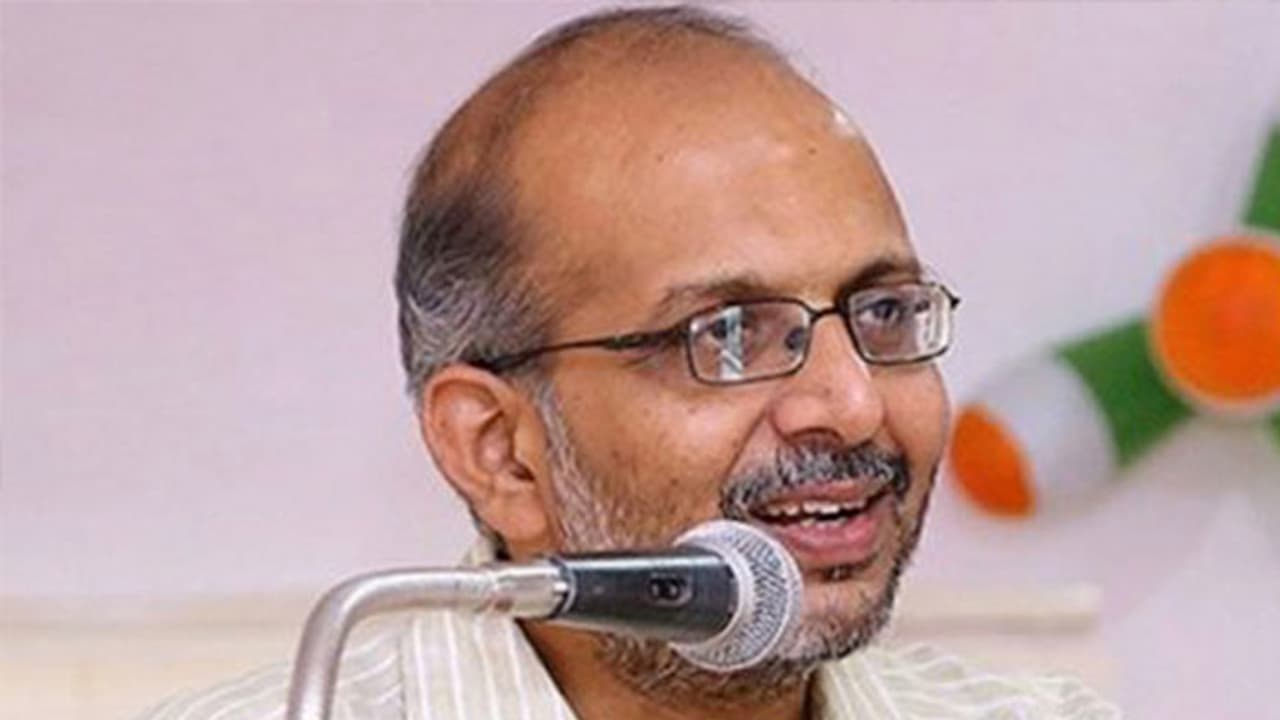 'നവോത്ഥാനം പറഞ്ഞു കൊണ്ടിരുന്നാൽ വോട്ട് കിട്ടില്ല, അടുപ്പിൽ തീ പുകയില്ല'; പിണറായി സര്‍ക്കാരിനെ പരിഹസിച്ച് ജയശങ്കര്‍