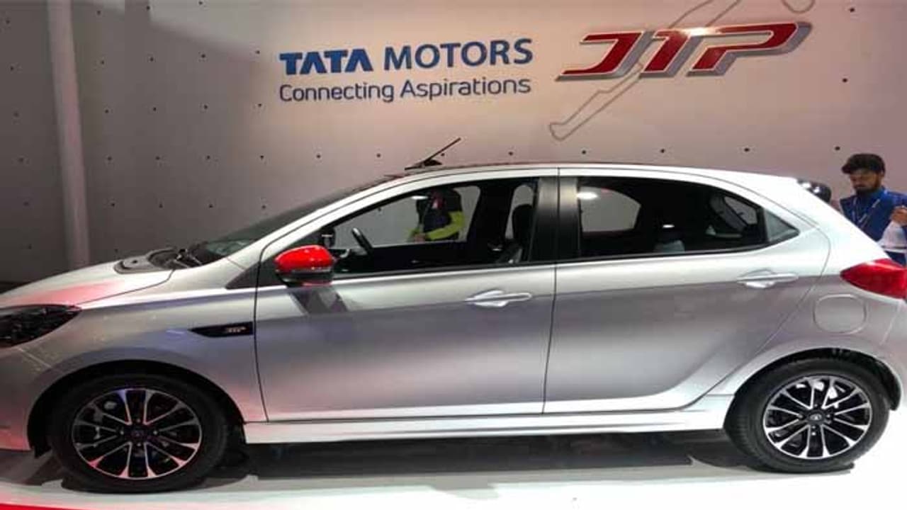 దీపావళికి రోడ్లపైకి టాటా ‘టియాగో జేటీపీ’!! దీపావళికి రోడ్లపైకి టాటా ‘టియాగో జేటీపీ’!!