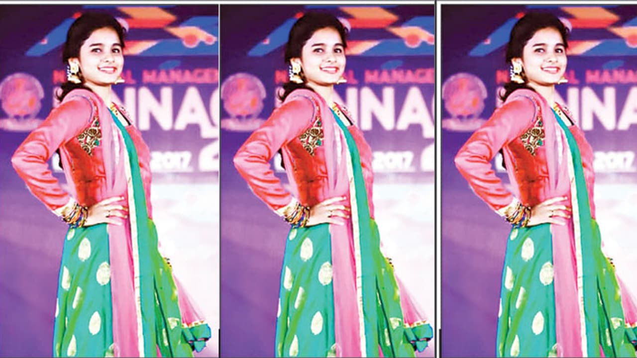 కూతురు మరణం.. భార్య మరణం అంచుల్లో కూతురు మరణం.. భార్య మరణం అంచుల్లో