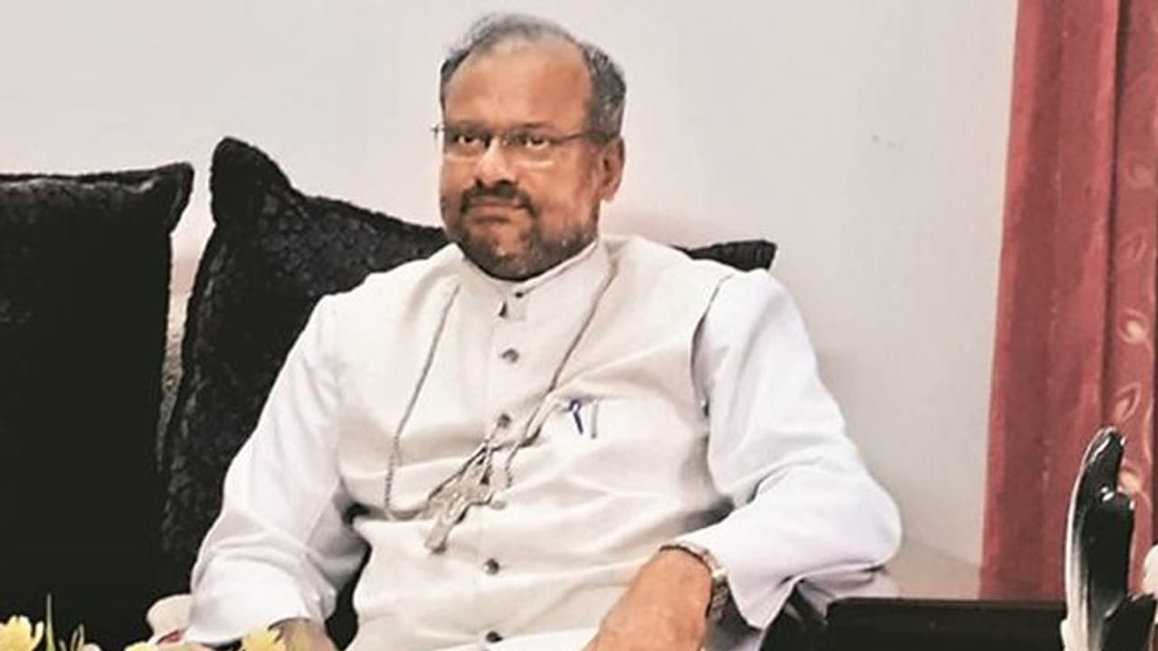 കുറ്റാരോപിതന് നിരപരാധിത്വം തെളിയിക്കാന് കഴിയട്ടെ; കന്യാസ്ത്രീകളുടെ സമരത്തെ തള്ളി കെസിബിസി കുറ്റാരോപിതന് നിരപരാധിത്വം തെളിയിക്കാന് കഴിയട്ടെ; കന്യാസ്ത്രീകളുടെ സമരത്തെ തള്ളി കെസിബിസി