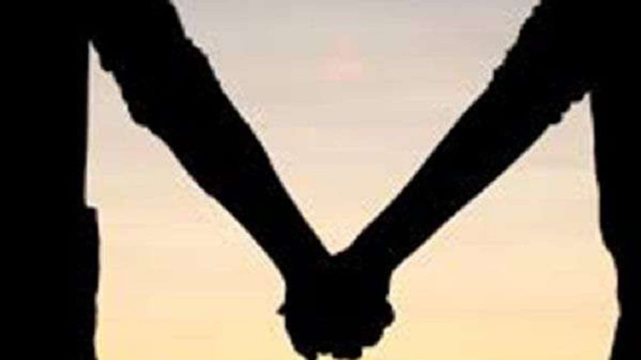 मोहब्बत का खौफनाक अंत : तू नहीं तो मैं भी नहीं, दिल में ये ठान कपल ने किया सुसाइड, राजस्थान की दर्दभरी दास्तां मोहब्बत का खौफनाक अंत : तू नहीं तो मैं भी नहीं, दिल में ये ठान कपल ने किया सुसाइड, राजस्थान की दर्दभरी दास्तां