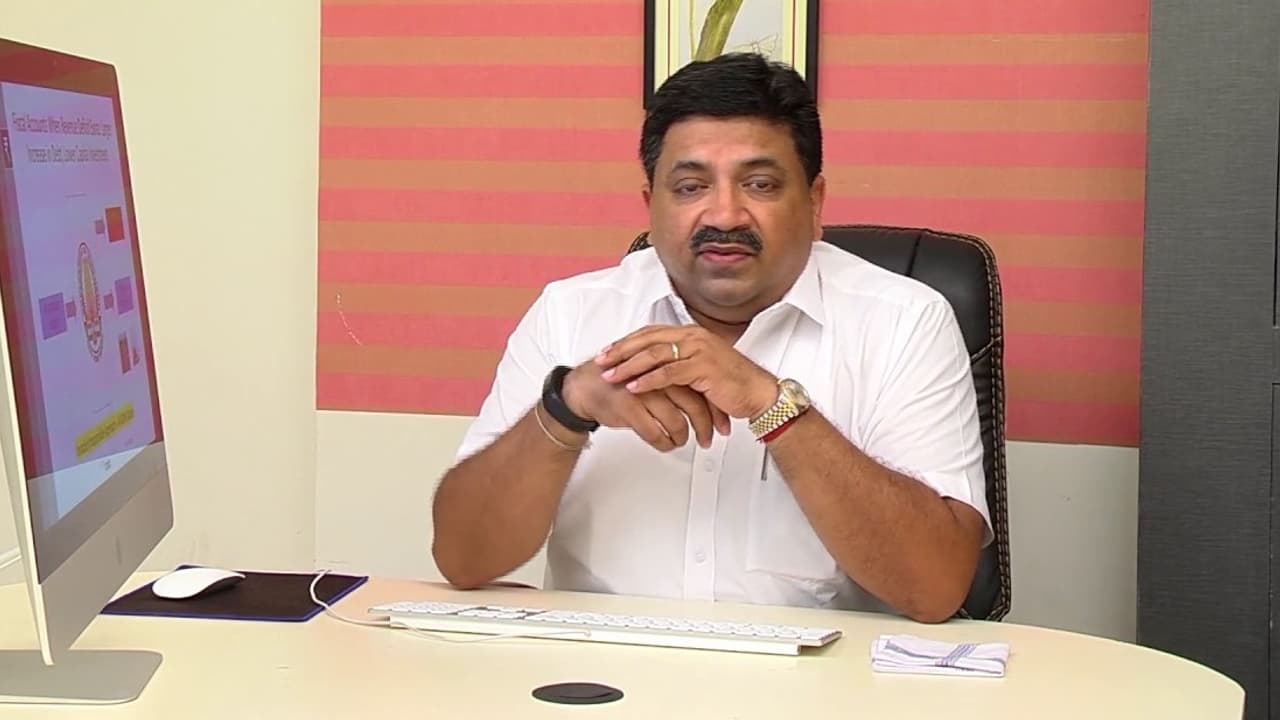 "அம்பட்டயன்" என்று சொன்னது தவறுதான். மன்னிப்பு கேட்ட எம்.எல்.ஏ பழனிவேல் தியாகராஜன்.!!
