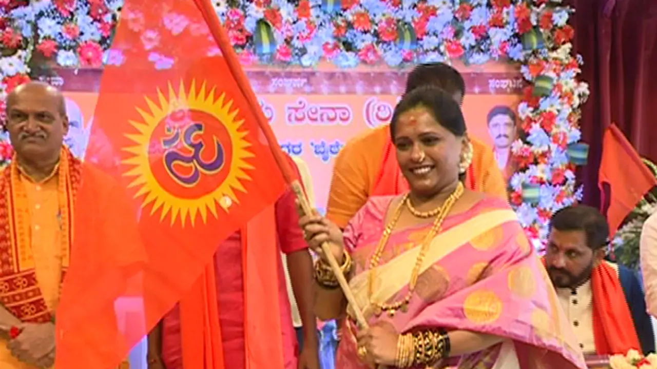 Bengaluru's gangster Yashaswini made Sri Rama Sene chief, Pramod Muthalik justifies action