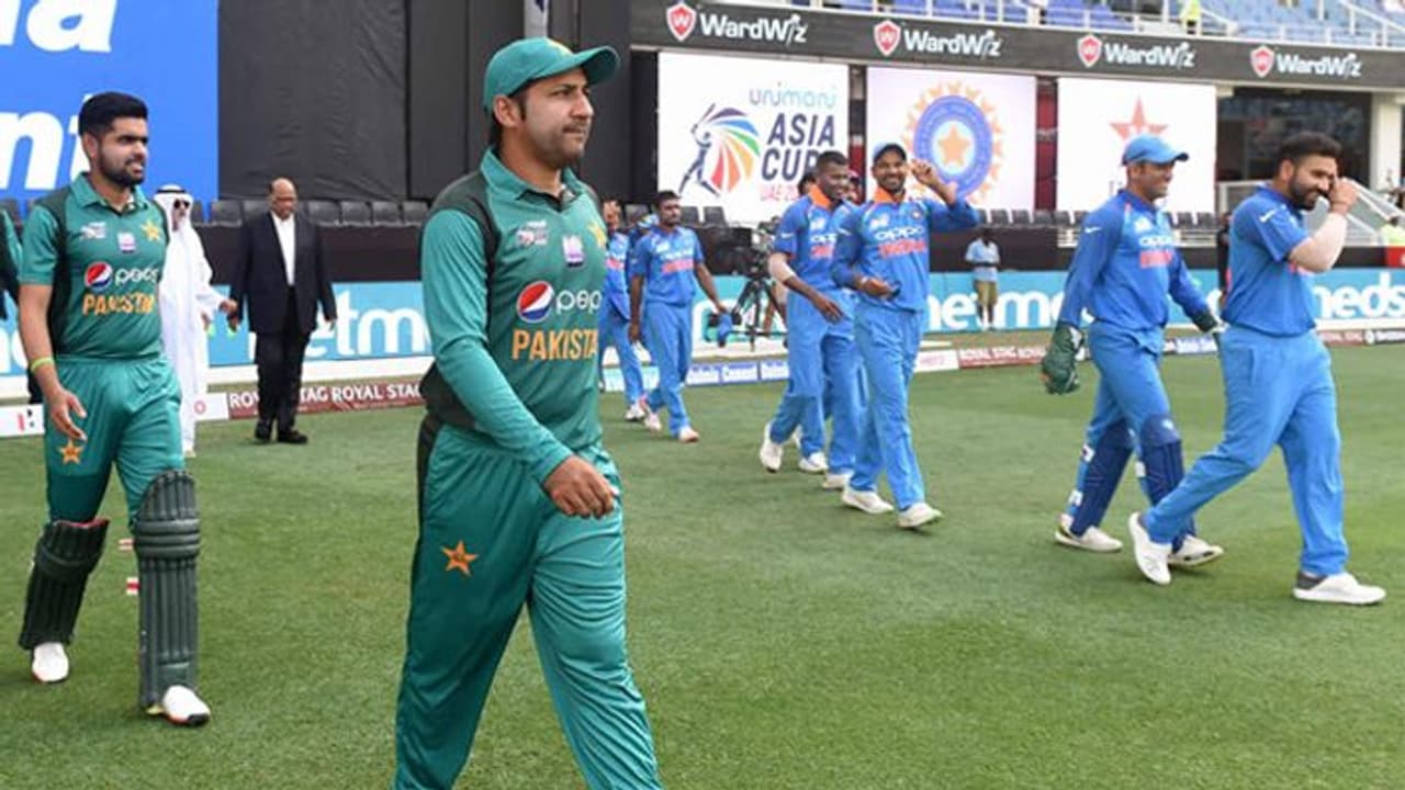 ఆసియా కప్: పాక్ బౌలర్లు చిత్తు, భారత్ ఘన విజయం ఆసియా కప్: పాక్ బౌలర్లు చిత్తు, భారత్ ఘన విజయం