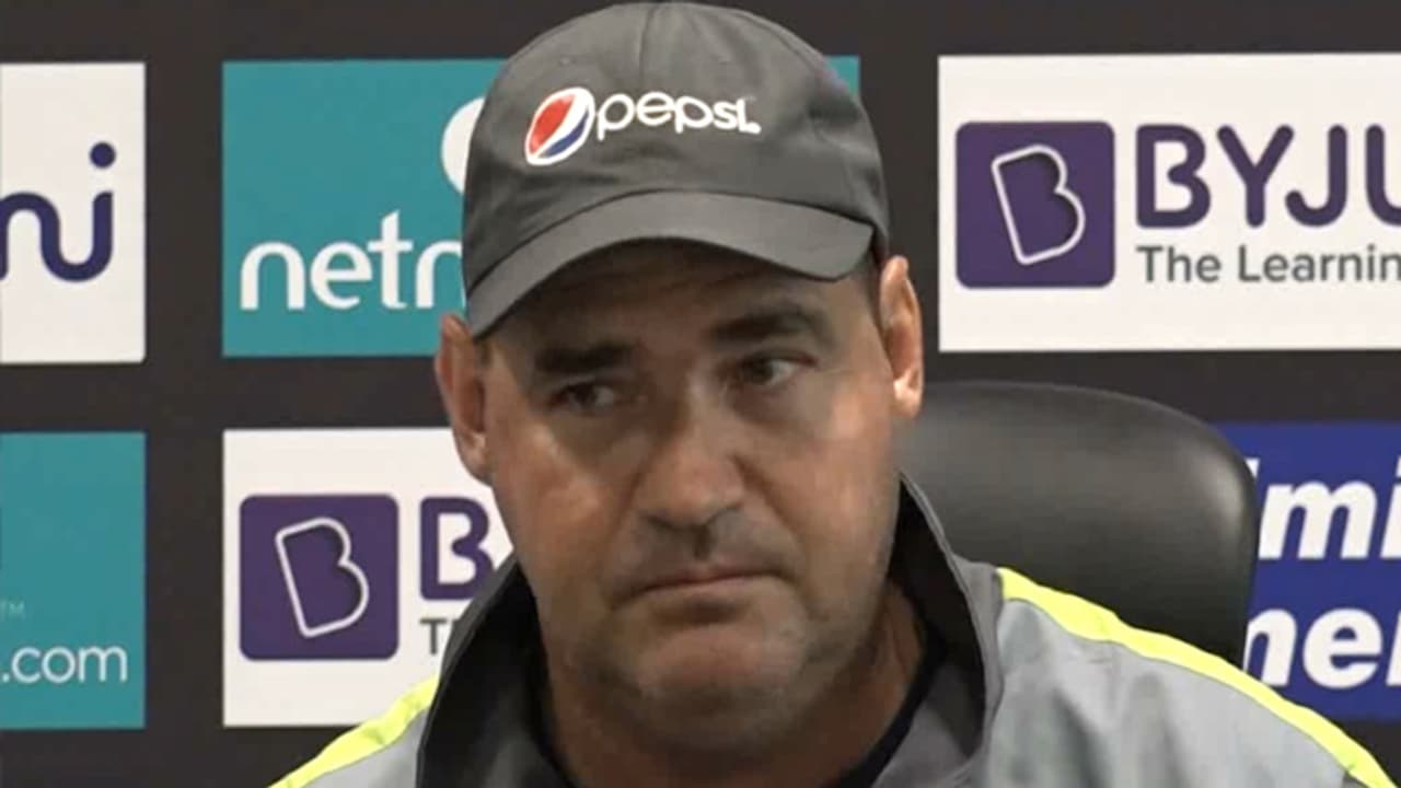 పాకిస్థాన్ క్రికెట్లో మిస్బా కుట్రలు...చీఫ్ కోచ్ పదవికోసమే: మాజీ కోచ్ మిక్కీ