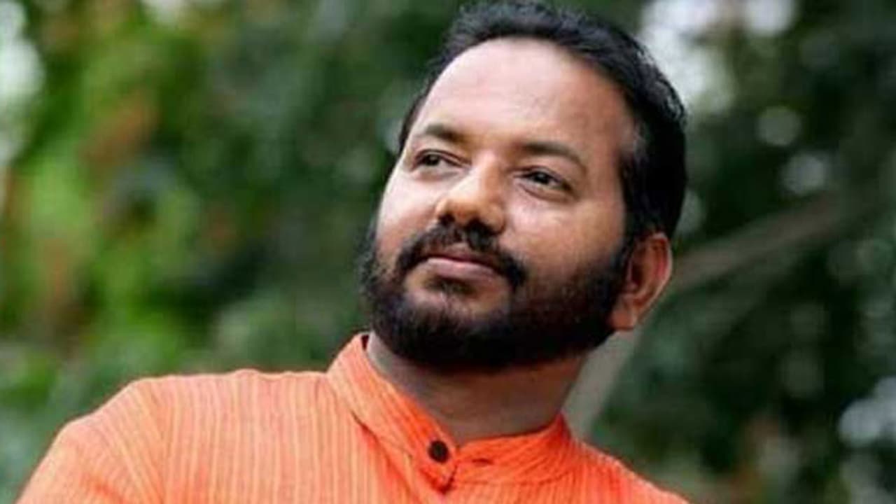 വട്ടിയൂര്ക്കാവില് ആര്എസ്എസ് ഇടഞ്ഞുതന്നെ, അനുനയ ചര്ച്ചയ്ക്ക് ബിജെപി; ഭിന്നതയില്ലെന്ന് സുരേഷ് വട്ടിയൂര്ക്കാവില് ആര്എസ്എസ് ഇടഞ്ഞുതന്നെ, അനുനയ ചര്ച്ചയ്ക്ക് ബിജെപി; ഭിന്നതയില്ലെന്ന് സുരേഷ്