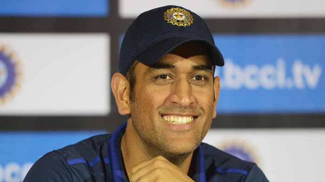 ధోనీని హీరోని చేసిన రోజు.. ఇవాళ ప్రత్యేకత గుర్తుందా..? ధోనీని హీరోని చేసిన రోజు.. ఇవాళ ప్రత్యేకత గుర్తుందా..?