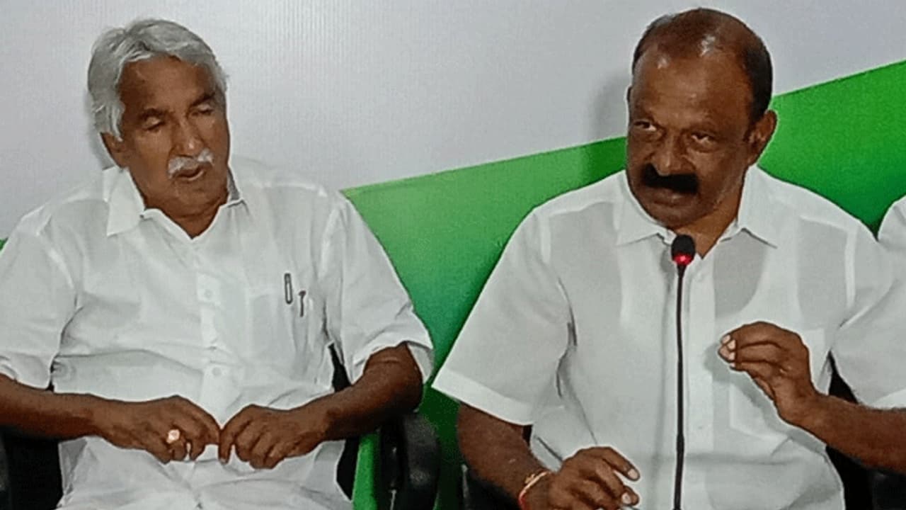 చంద్రబాబుతో పొత్తును కొట్టిపారేసిన ఊమెన్ చాందీ చంద్రబాబుతో పొత్తును కొట్టిపారేసిన ఊమెన్ చాందీ