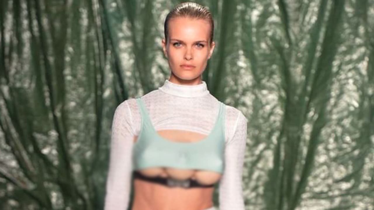 ಬದಲಾದ ಫ್ಯಾಷನ್ ಟ್ರೆಂಡ್, ಎರಡಲ್ಲ ಮೂರು ಸ್ತನಗಳು! ಬದಲಾದ ಫ್ಯಾಷನ್ ಟ್ರೆಂಡ್, ಎರಡಲ್ಲ ಮೂರು ಸ್ತನಗಳು!