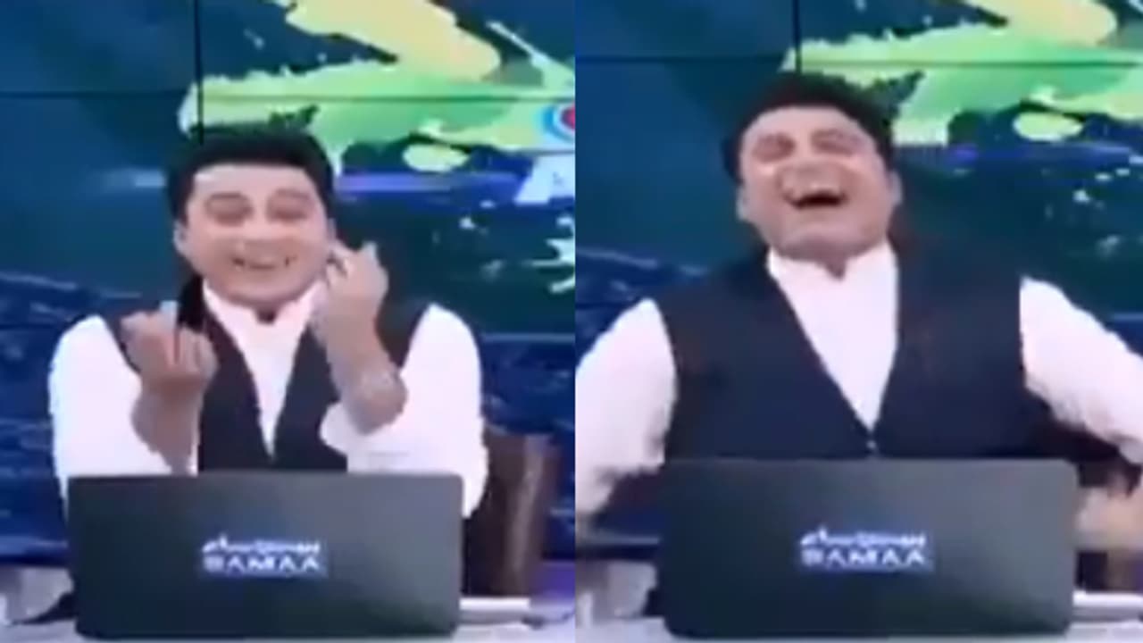 ನೇರಪ್ರಸಾರದಲ್ಲಿ ಪಾಕ್ ಆ್ಯಂಕರ್ ಅಶ್ಲೀಲ ಸನ್ನೆ ವೈರಲ್ ಆಯ್ತು ವೀಡಿಯೋ! ನೇರಪ್ರಸಾರದಲ್ಲಿ ಪಾಕ್ ಆ್ಯಂಕರ್ ಅಶ್ಲೀಲ ಸನ್ನೆ ವೈರಲ್ ಆಯ್ತು ವೀಡಿಯೋ!