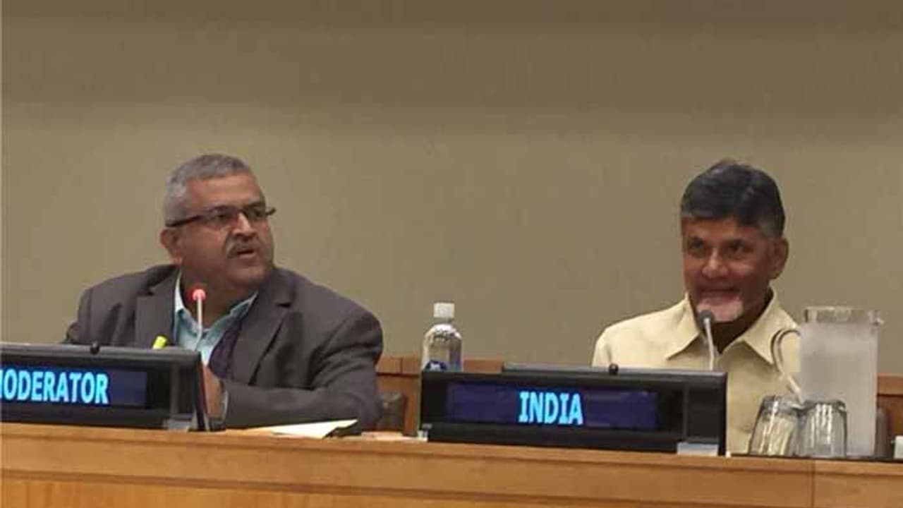 ప్రపంచానికి పాఠాలు నేర్పాం: చంద్రబాబు ప్రపంచానికి పాఠాలు నేర్పాం: చంద్రబాబు