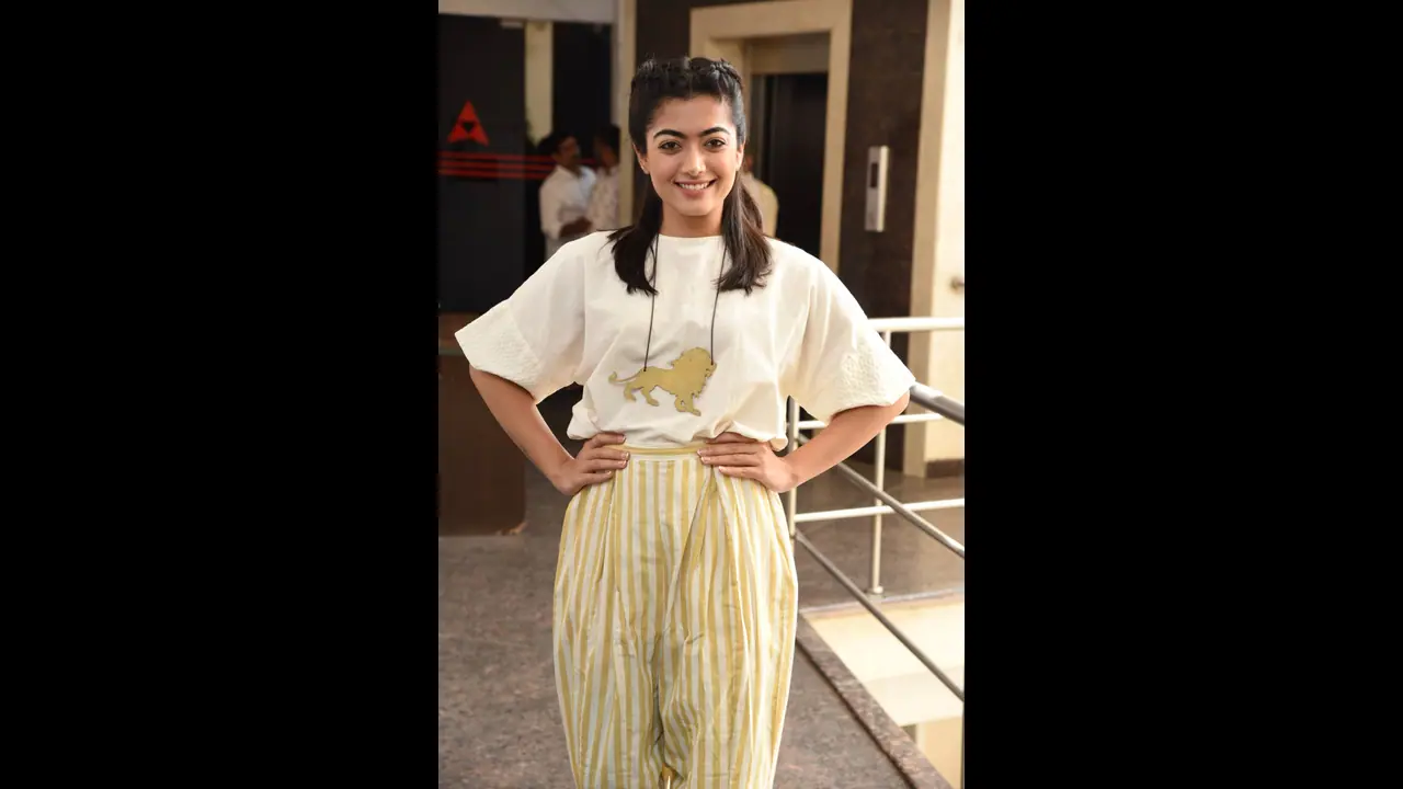 ರಶ್ಮಿಕಾ ಮಂದಣ್ಣ ಸಕ್ಸಸ್ ಏರುತ್ತಿದ್ದಂತೆ ಸಂಭಾವನೆಯೂ ಏರುತ್ತಿದೆ! ರಶ್ಮಿಕಾ ಮಂದಣ್ಣ ಸಕ್ಸಸ್ ಏರುತ್ತಿದ್ದಂತೆ ಸಂಭಾವನೆಯೂ ಏರುತ್ತಿದೆ!