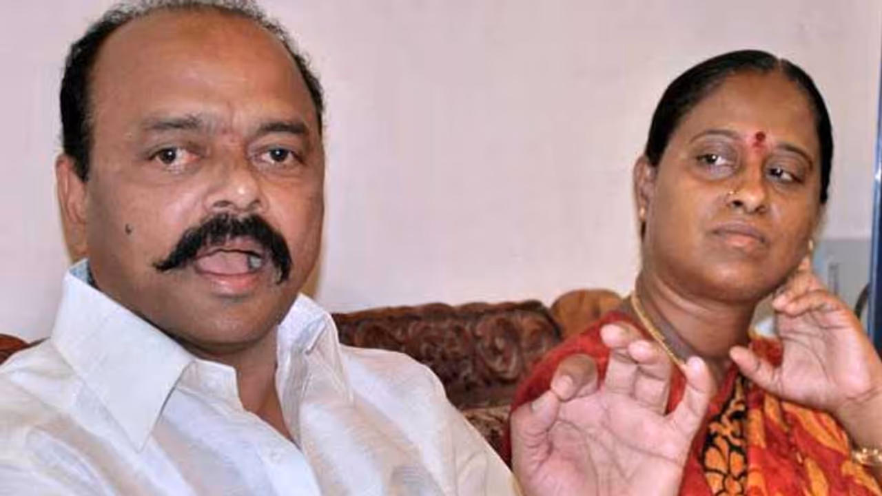 6 నియోజకవర్గాల్లో కాదు కదా.. 6 డివిజన్లలో కూడా.. కొండాకు అంత సీన్ లేదు 6 నియోజకవర్గాల్లో కాదు కదా.. 6 డివిజన్లలో కూడా.. కొండాకు అంత సీన్ లేదు