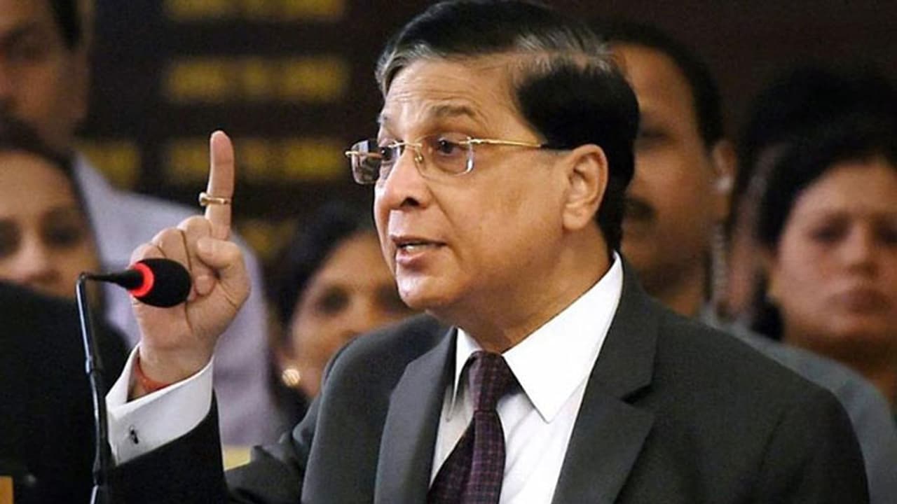 ನಿವೃತ್ತಿ ನಂತರವೂ ಇತಿಹಾಸ ಸೃಷ್ಟಿಸಿದ ನ್ಯಾ. ದೀಪಕ್ ಮಿಶ್ರಾ ನಿವೃತ್ತಿ ನಂತರವೂ ಇತಿಹಾಸ ಸೃಷ್ಟಿಸಿದ ನ್ಯಾ. ದೀಪಕ್ ಮಿಶ್ರಾ