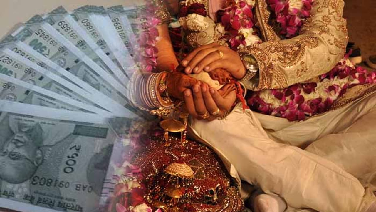 బాకీ తీర్చనందుకు.. స్నేహితుడి భార్యను పెళ్లిచేసుకున్నాడు.. గర్భం దాల్చిన భార్య బాకీ తీర్చనందుకు.. స్నేహితుడి భార్యను పెళ్లిచేసుకున్నాడు.. గర్భం దాల్చిన భార్య