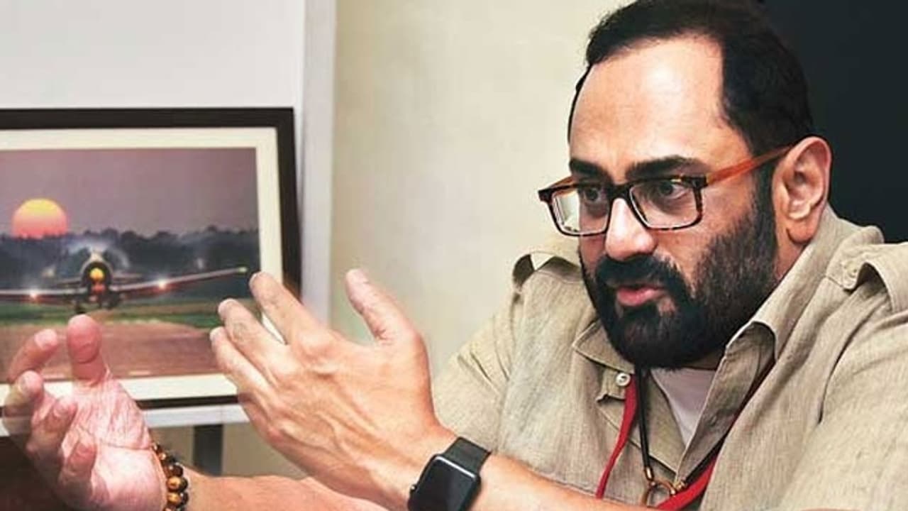 ಭಾರತದಿಂದ ದೋಚಿದ ಸಂಪತ್ತನ್ನು ಬ್ರಿಟನ್ ಮರಳಿಸಲಿ: RC ಆಗ್ರಹ ಭಾರತದಿಂದ ದೋಚಿದ ಸಂಪತ್ತನ್ನು ಬ್ರಿಟನ್ ಮರಳಿಸಲಿ: RC ಆಗ್ರಹ