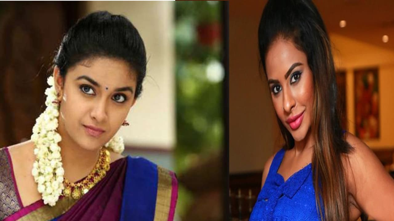 విశాల్ స్పీచ్ కి కీర్తి సురేష్ స్మైల్.. శ్రీ రెడ్డి ఫైర్! విశాల్ స్పీచ్ కి కీర్తి సురేష్ స్మైల్.. శ్రీ రెడ్డి ఫైర్!