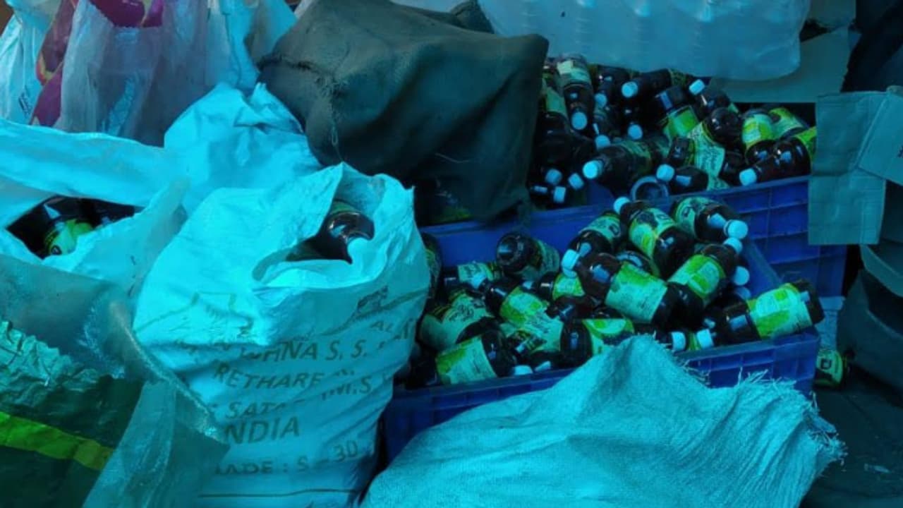 അനധികൃത വൈന് നിര്മാണ യൂണിറ്റില് റെയ്ഡ്; 11000 ലിറ്റര് വൈന് പിടിച്ചെടുത്തു അനധികൃത വൈന് നിര്മാണ യൂണിറ്റില് റെയ്ഡ്; 11000 ലിറ്റര് വൈന് പിടിച്ചെടുത്തു