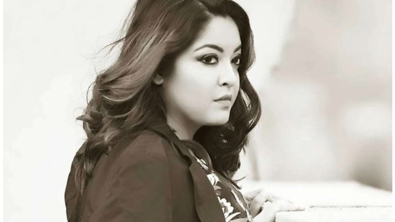 ಈ ನಟಿಗೆ ಸೆಟ್ನಲ್ಲೇ ಬಟ್ಟೆ ಬಿಚ್ಚು ಎಂದಿದ್ದ ನಿರ್ದೇಶಕ! ಈ ನಟಿಗೆ ಸೆಟ್ನಲ್ಲೇ ಬಟ್ಟೆ ಬಿಚ್ಚು ಎಂದಿದ್ದ ನಿರ್ದೇಶಕ!