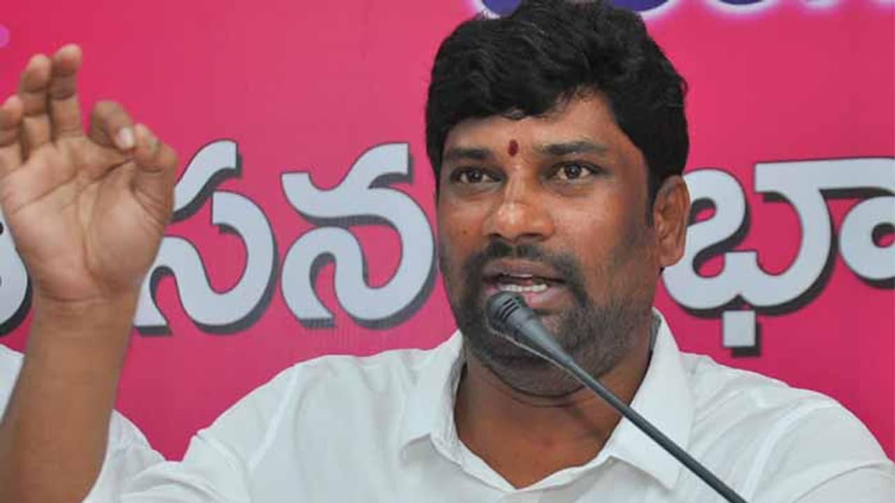 రేవంత్ ఐదేళ్లు సీఎంగా ఉండాలి, హామీలన్ని నెరవేర్చాలి రేవంత్ ఐదేళ్లు సీఎంగా ఉండాలి, హామీలన్ని నెరవేర్చాలి