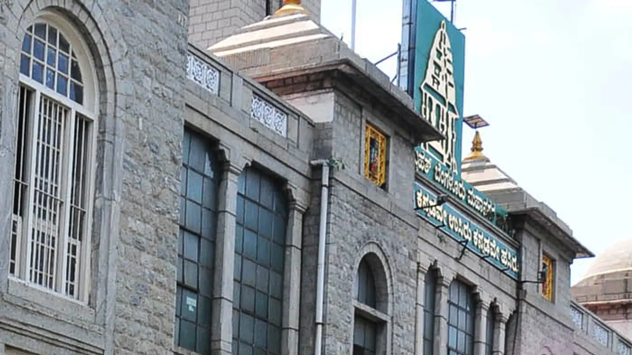 ಫ್ಲಾಟ್, ಹೋಟೆಲ್ ಕಸ ಕೈ ಬಿಟ್ಟ ಬಿಬಿಎಂಪಿ ಫ್ಲಾಟ್, ಹೋಟೆಲ್ ಕಸ ಕೈ ಬಿಟ್ಟ ಬಿಬಿಎಂಪಿ