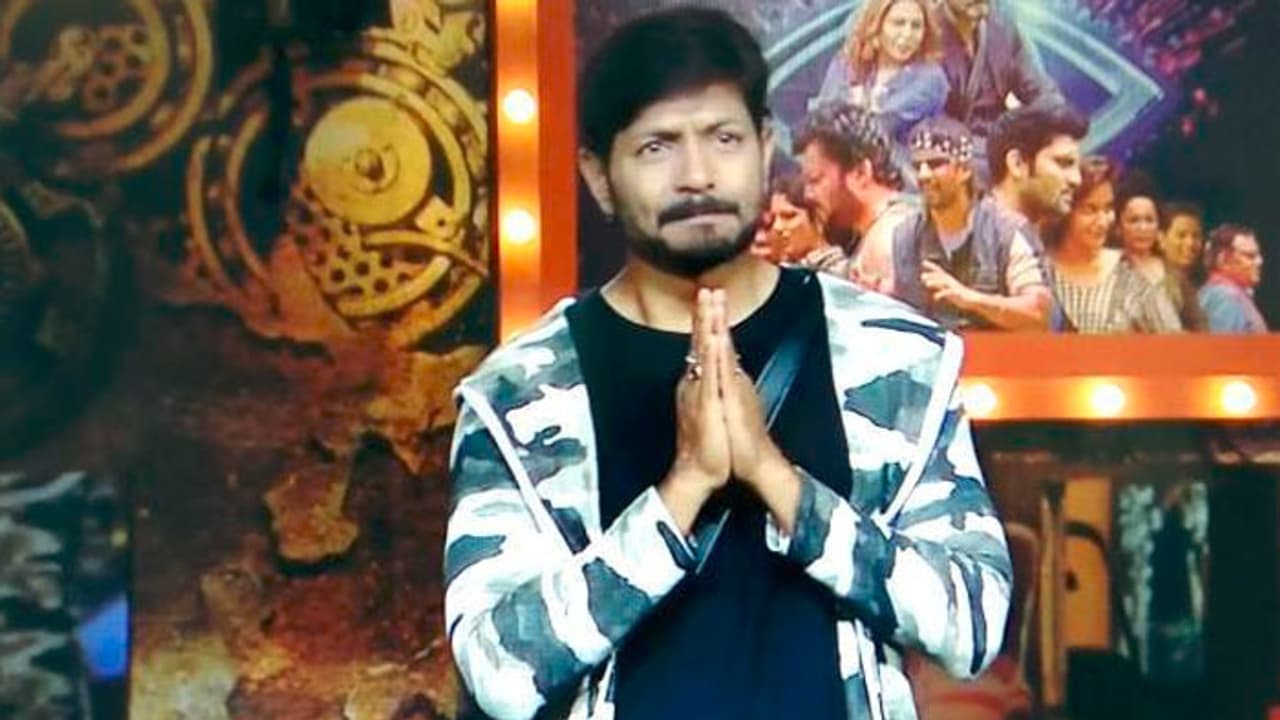 నాకు ప్రధానమంత్రి ఆఫీస్ నుండి కాల్ వచ్చింది.. కౌశల్! నాకు ప్రధానమంత్రి ఆఫీస్ నుండి కాల్ వచ్చింది.. కౌశల్!