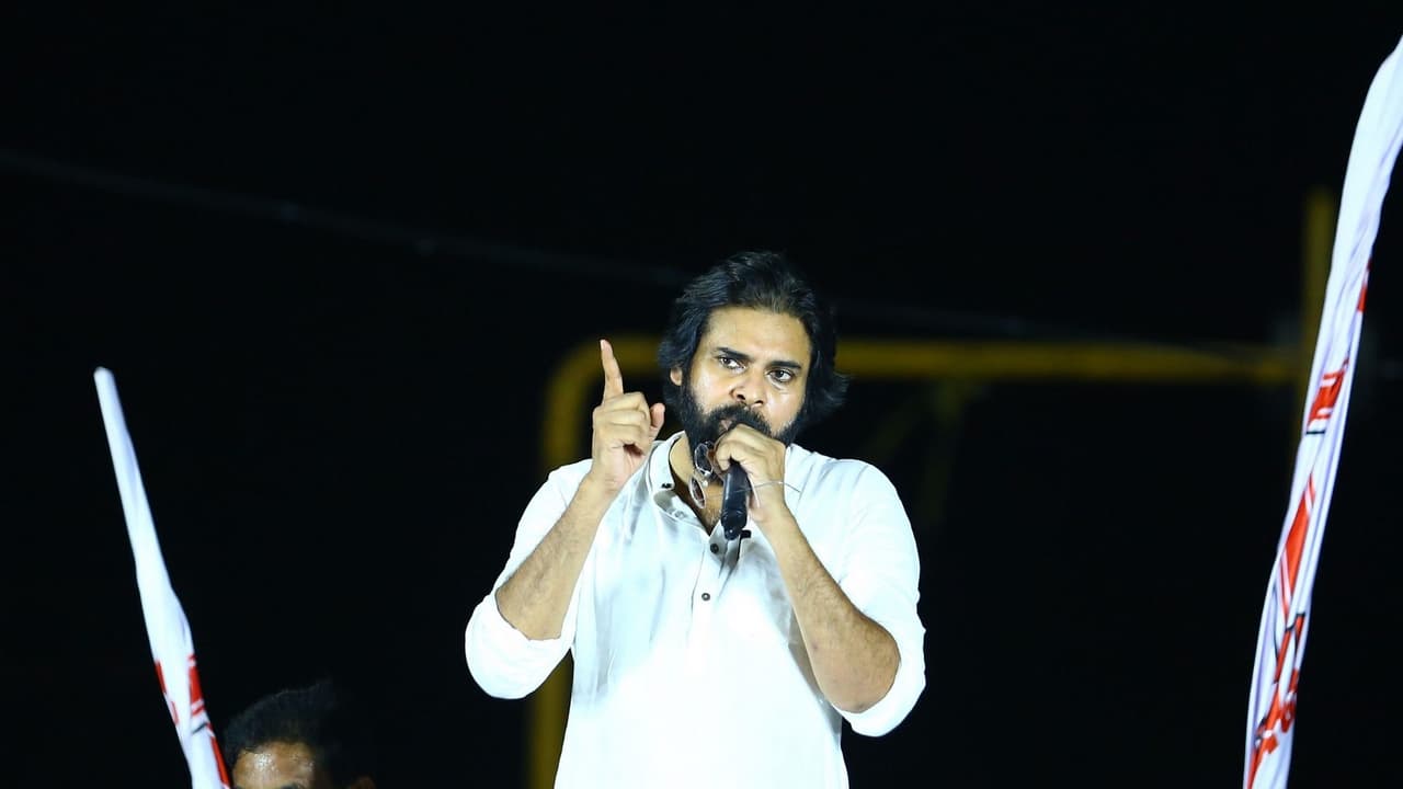 నన్ను నేను ఎలా రక్షించుకోవాలో తెలుసు: పవన్ కళ్యాణ్ నన్ను నేను ఎలా రక్షించుకోవాలో తెలుసు: పవన్ కళ్యాణ్