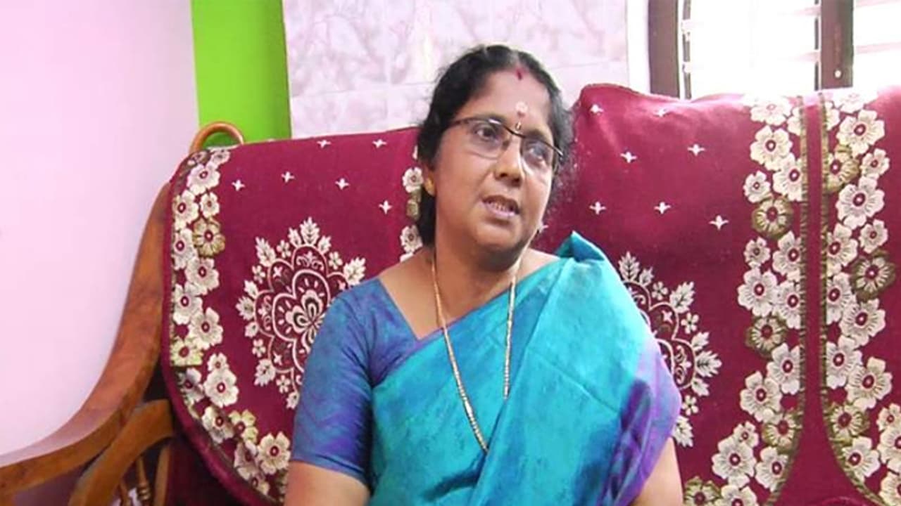 സാലറി ചലഞ്ചിനോട് 'നോ' പറഞ്ഞു; വിരമിക്കുന്നതിന്റെ തലേന്ന് അടാട്ട് പഞ്ചായത്ത് സെക്രട്ടറിക്ക് സസ്പെന്ഷന് സാലറി ചലഞ്ചിനോട് 'നോ' പറഞ്ഞു; വിരമിക്കുന്നതിന്റെ തലേന്ന് അടാട്ട് പഞ്ചായത്ത് സെക്രട്ടറിക്ക് സസ്പെന്ഷന്