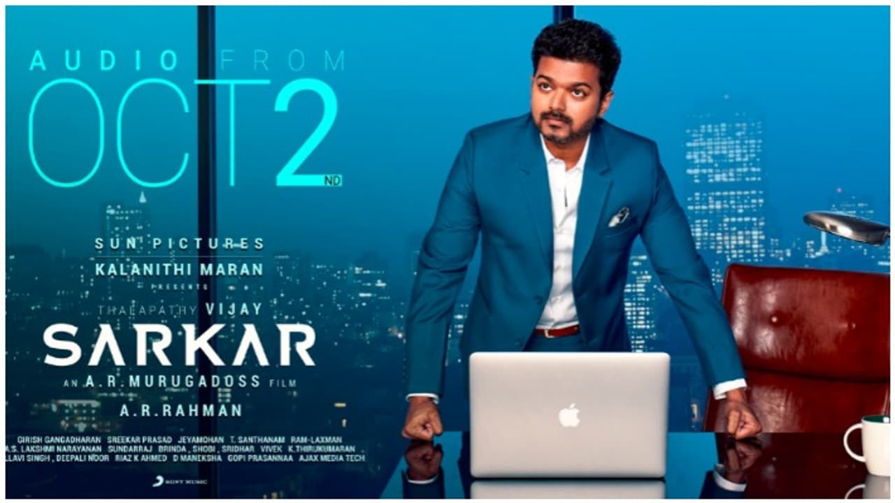 அட ஸ்டாண்டிங்கில் செம்ம ஸ்மார்ட்டாக போஸ் கொடுக்கும் விஜய்! சர்க்கார் பட நியூ லுக் வெளியானது! அட ஸ்டாண்டிங்கில் செம்ம ஸ்மார்ட்டாக போஸ் கொடுக்கும் விஜய்! சர்க்கார் பட நியூ லுக் வெளியானது!