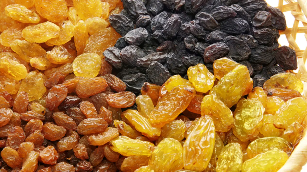 ഉണക്കമുന്തിരിയുടെ നിങ്ങള്ക്ക് അറിയാത്ത ആരോഗ്യ ഗുണങ്ങള് ഉണക്കമുന്തിരിയുടെ നിങ്ങള്ക്ക് അറിയാത്ത ആരോഗ്യ ഗുണങ്ങള്