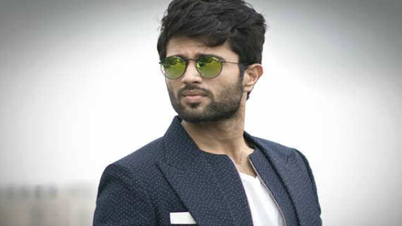 రౌడీ స్టార్ కోసం పూరి స్టైలిష్ టైటిల్ రౌడీ స్టార్ కోసం పూరి స్టైలిష్ టైటిల్