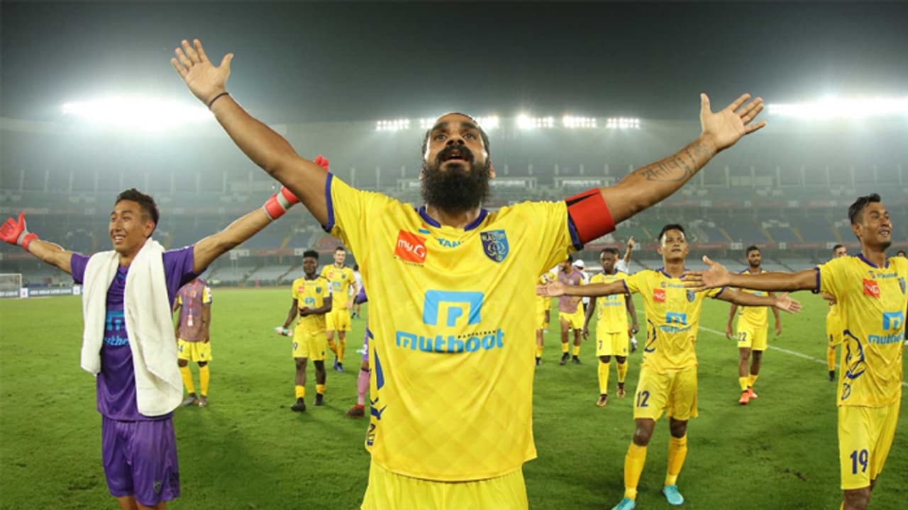 'ഇതിനിരിക്കട്ടെ ഒരു കയ്യടി'; വൈക്കിംഗ് ക്ലാപ്പോടെ ജയമാഘോഷിച്ച് മഞ്ഞപ്പട വീഡിയോ 'ഇതിനിരിക്കട്ടെ ഒരു കയ്യടി'; വൈക്കിംഗ് ക്ലാപ്പോടെ ജയമാഘോഷിച്ച് മഞ്ഞപ്പട വീഡിയോ