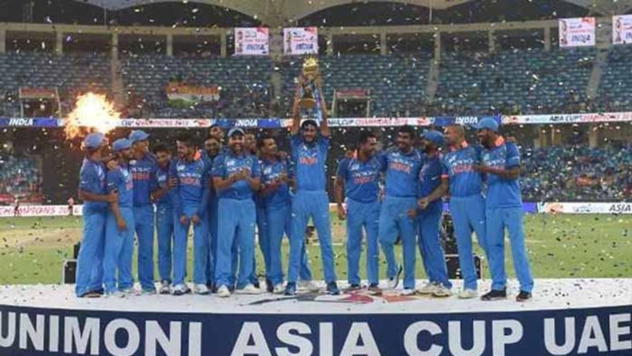ఆసియా కప్‌‌ను గెలిపించింది ఎవరు...? బౌలర్లా..? బ్యాట్స్‌మెన్లా..?