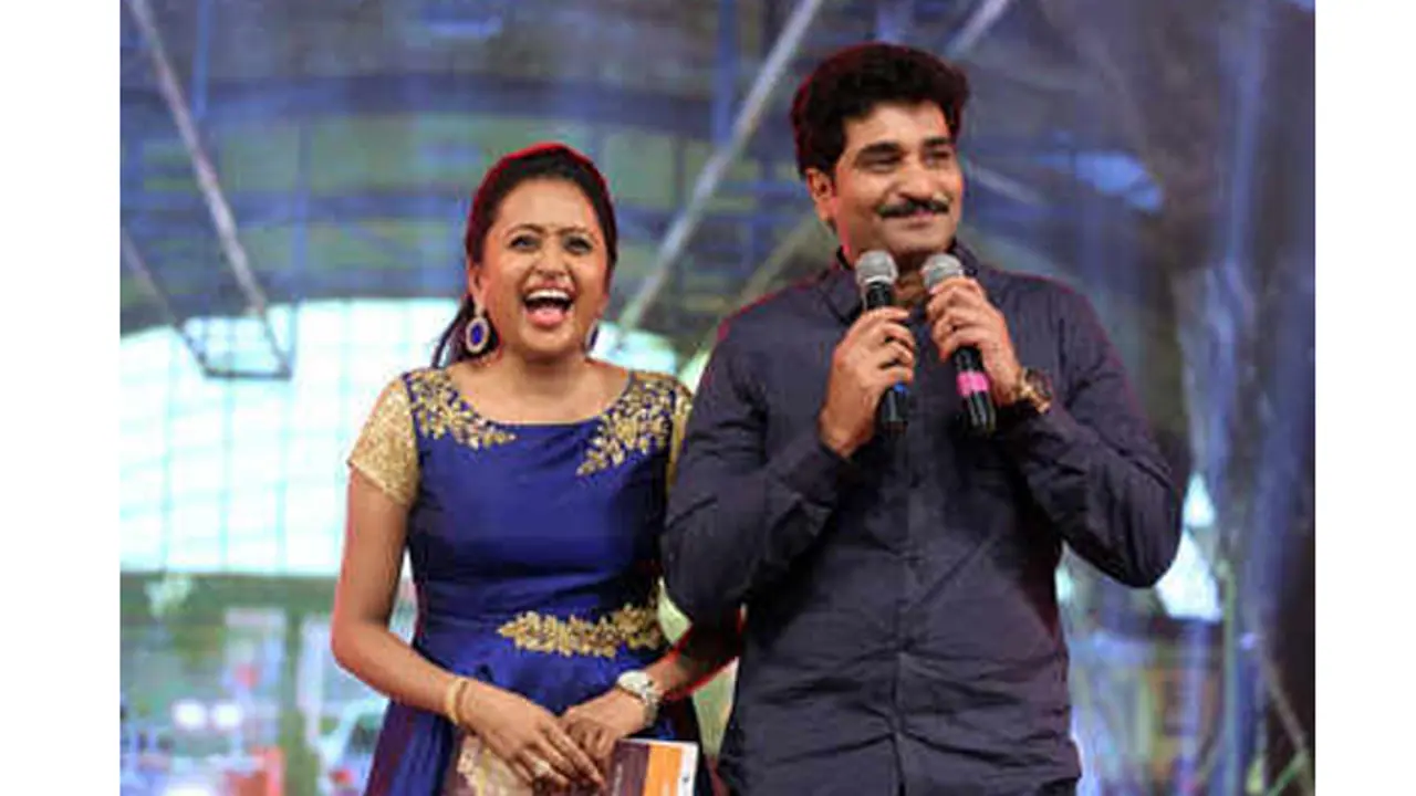 మెగాహీరో సినిమాను కొనేసిన సుమ రాజీవ్ కనకాల? మెగాహీరో సినిమాను కొనేసిన సుమ రాజీవ్ కనకాల?